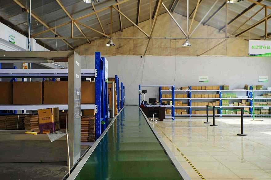 555000jcjc公海AGV无人叉车运行效率高、准确性高